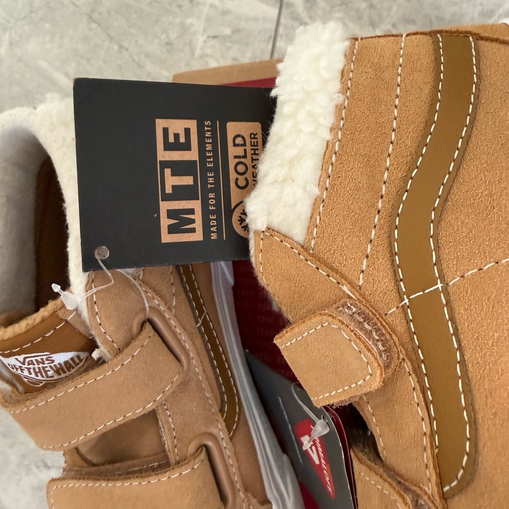 Vans Kids MTE Chestnut Brown & White Sneakers with Pink Soles SIZE 1 unisex - Picture 5 of 9